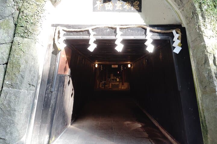 Fukuoka: Nanzoin Temple and Reclining Buddha Guided Tour — photo 8