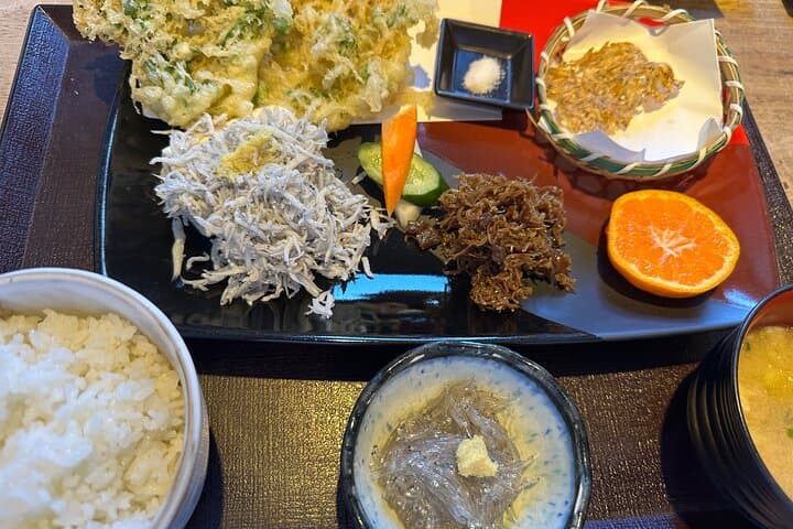 Private Kamakura Enoshima Tour from Tokyo w/ pickup & local guide — photo 11