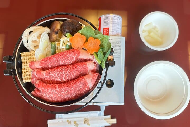 Tokyo Yakatabune Dinner Cruise：Sukiyaki, Show&Tokyo Tower Option — photo 6