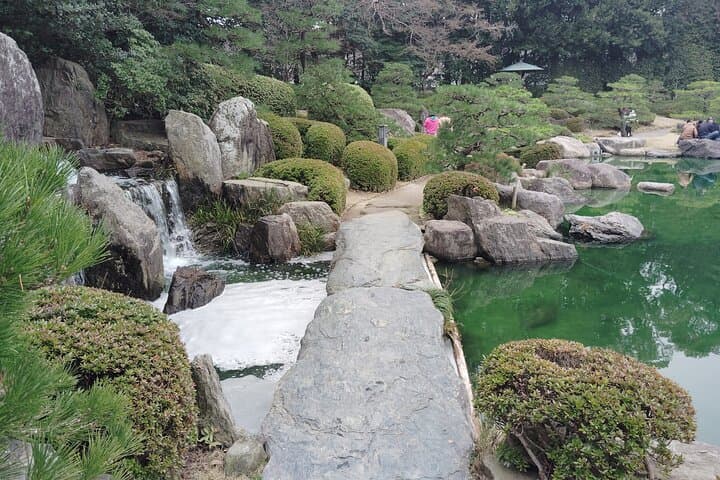Ohori Park Walking Tour with Guide from Fukuoka — photo 9