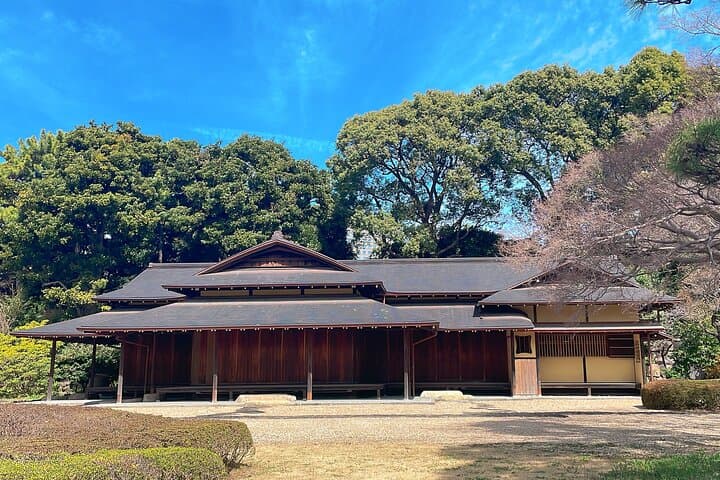 Imperial Palace to Tokyo Station Historical Walking Tour — photo 5