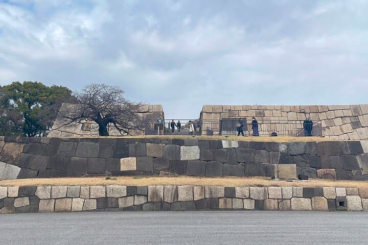 Imperial Palace to Tokyo Station Historical Walking Tour — photo 12