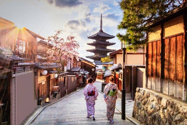 Kyoto: Gion Hidden Gems & Geisha Culture Tour — photo 15