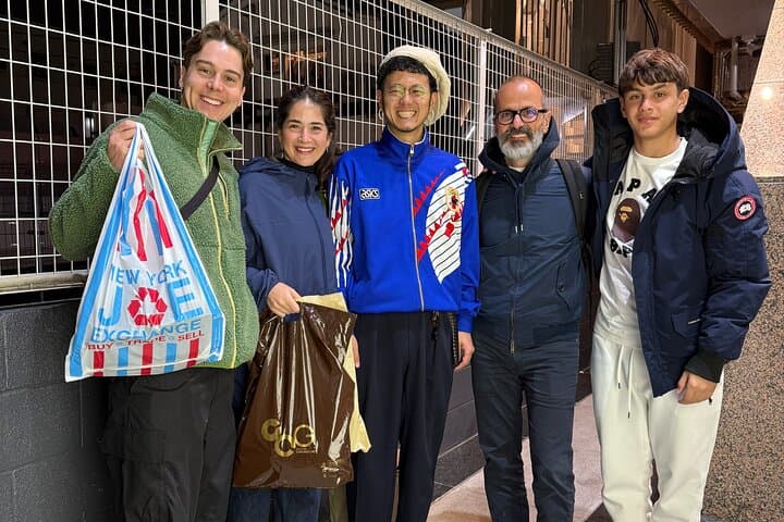 Tokyo Vintage Shopping Tour with Local Expert in Shimokitazawa — photo 8