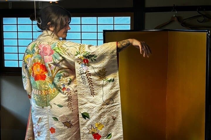 Explore a Historic House: Kimono Photoshoot and Matcha Tea — photo 9