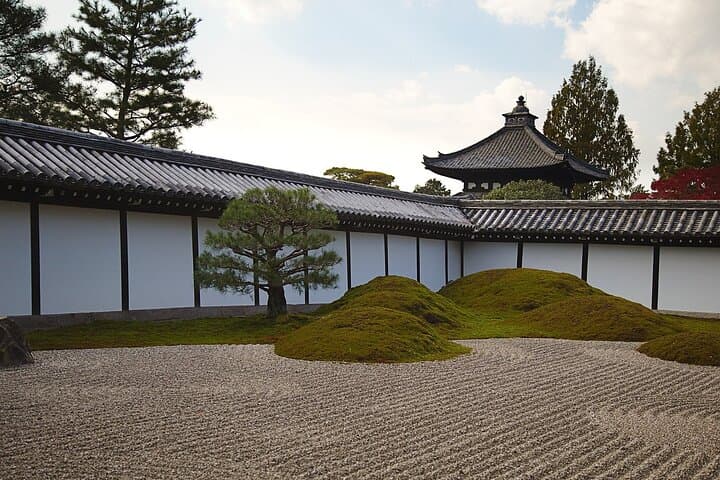 8 Day Feudal Japan Guided Tour — photo 5