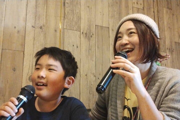Karaoke Box Experience with a Professional Vocal Trainer