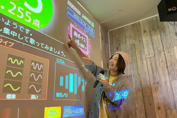 Karaoke Box Experience with a Professional Vocal Trainer — photo 3