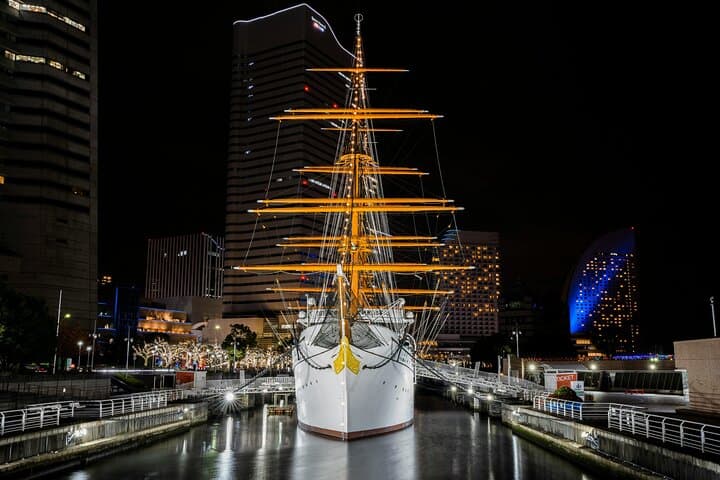 Night Walking Tour Yokohama, Walk and Discover with a Local — photo 6