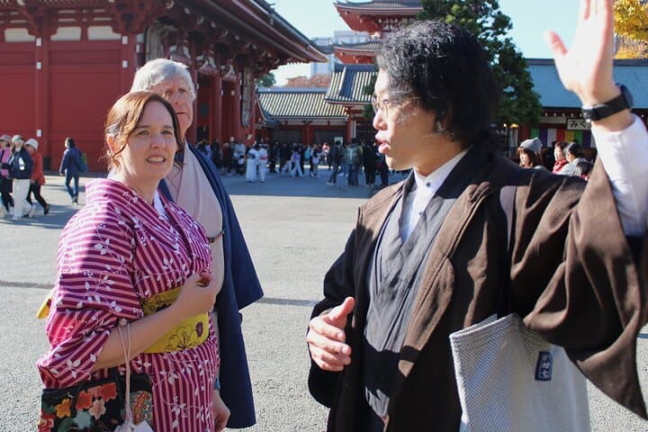 Tokyo: Asakusa Walking Tour with Japanese Comedian — photo 11