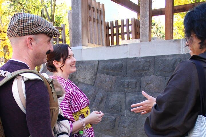 Tokyo: Asakusa Walking Tour with Japanese Comedian — photo 3