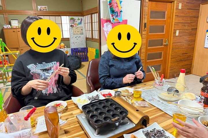 Sugamo Walking Tour and Takoyaki Making in a Japanese Home — photo 3