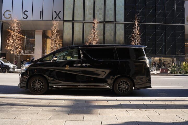 Tokyo to/from Haneda (HND): Private Van Transfer (One-Way) — photo 3