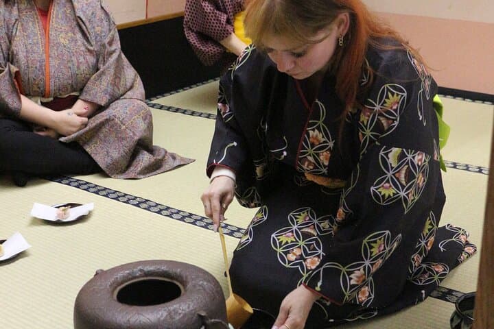Learn Zen of Making tea Matcha,enjyoing Wagashi/Osaka Castle — photo 19