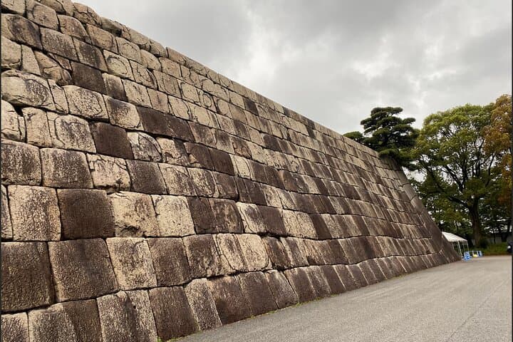 Imperial Palace and Political Landmarks The Heart of Tokyo Tour — photo 17