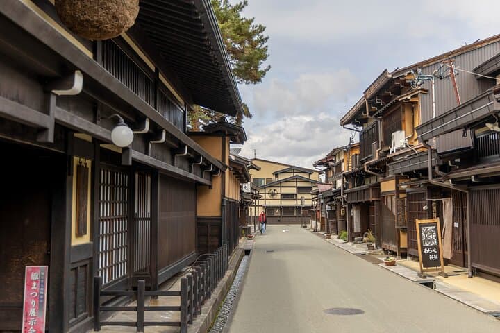 ENGLISH SPEAKING Private Full Day Tour Shirakawago/ Takayama — photo 4