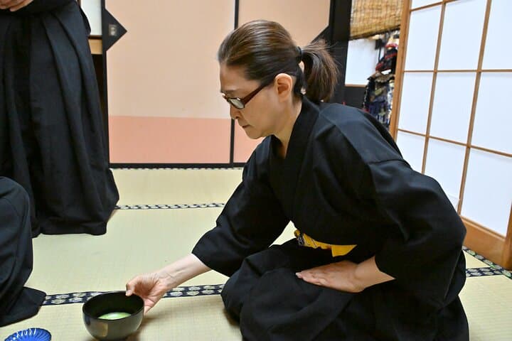 Learn Zen of Making tea Matcha,enjyoing Wagashi/Osaka Castle — photo 15