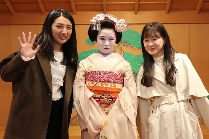 Maiko Dance and Tea Ceremony on a Noh Stage in Kyoto — photo 14