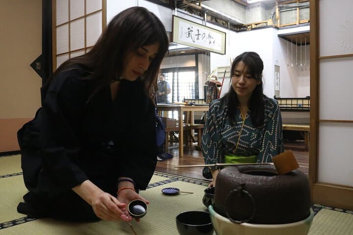 Learn Zen of Making tea Matcha,enjyoing Wagashi/Osaka Castle — photo 20