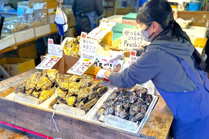 Tokyo Tsukiji Market Tour with Breakfast Tasting – Less Crowded — photo 4
