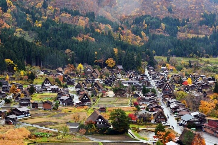 Shirakawago, Gujo Hachiman & Hida Takayama Day Tour | from Nagoya — photo 2