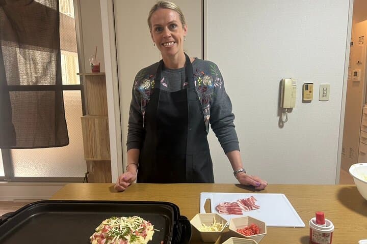 Osaka Okonomiyaki Cooking Class "Learn here and make it at home" — photo 11