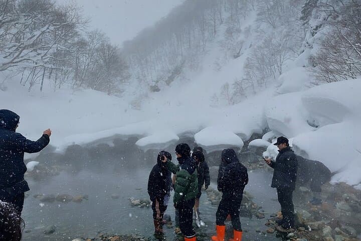 A Secret Wild Outdoor Bath Rotenburo experience from NAGANO — photo 8