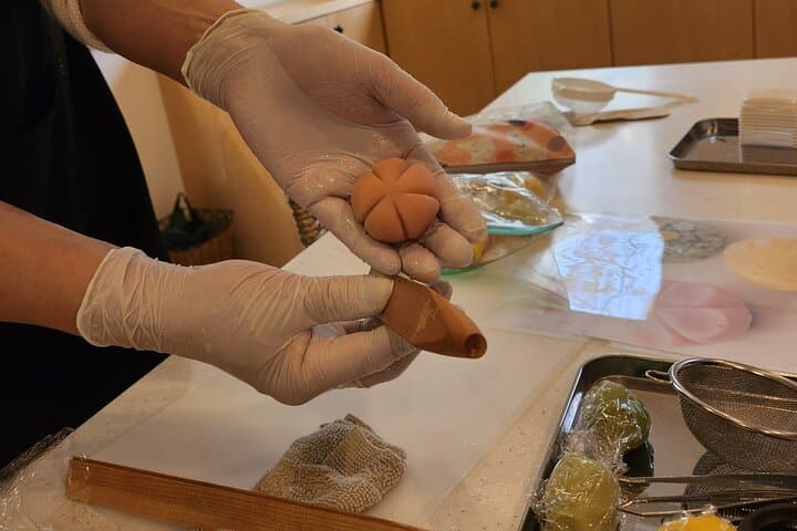 Making Japanese desserts Nerikiri & drinking matcha in Tokyo — photo 13