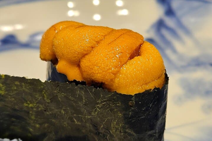 Behind the Scenes Toyosu Fish Market Tour & Luxury Sushi Lunch — photo 6