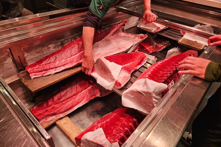 Behind the Scenes Toyosu Fish Market Tour & Luxury Sushi Lunch — photo 2