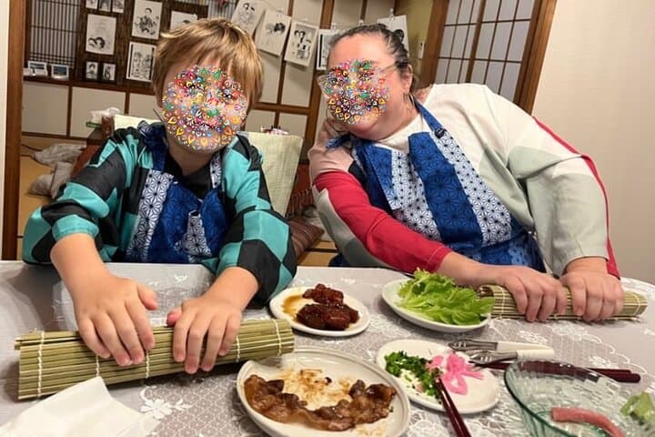 Yokohama: Sushi & Gyoza Cooking with Matcha & GreenTea Experience — photo 5