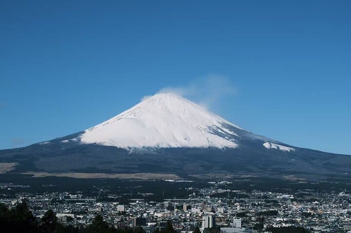 Relaxing Fuji Lakeside Escape: Kawaguchiko & Yamanakako