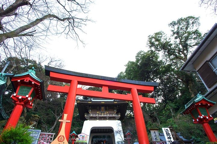 From Tokyo: Kamakura, Enoshima and Yokohama night view tour — photo 10