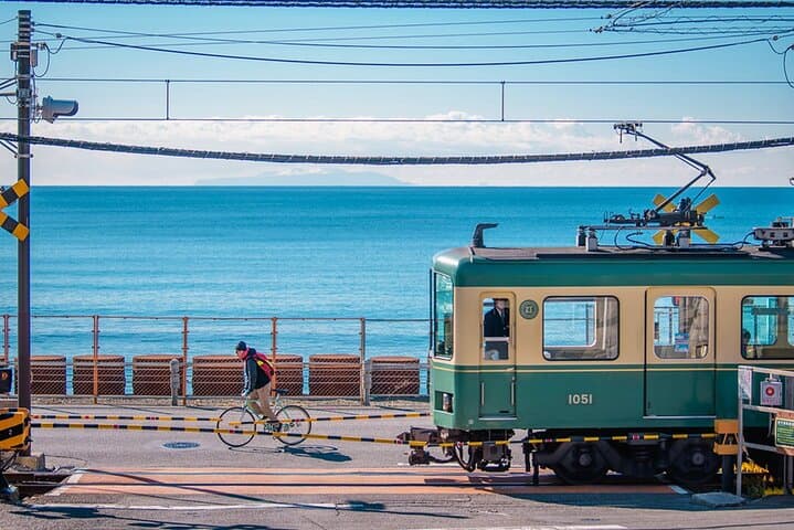 From Tokyo: Kamakura, Enoshima and Yokohama night view tour — photo 14