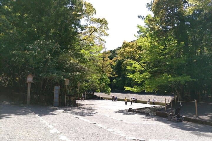 The sacred Ise Shrine, Mikimoto Island Private Tour — photo 4