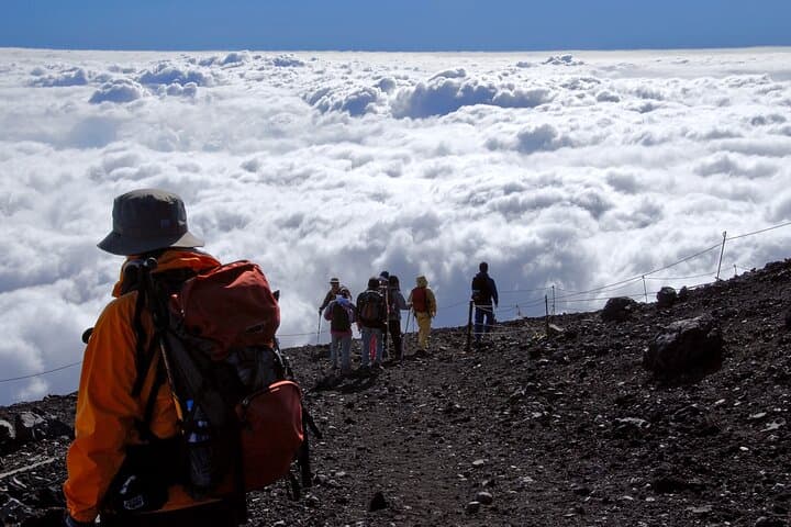 Mt.Fuji Climbing Tour with English Guide 2-days — photo 6
