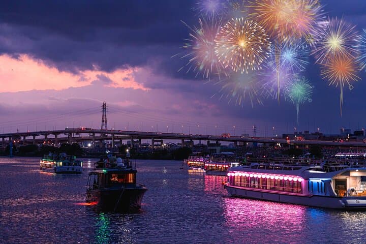 Tokyo SumidaRiver Fireworks Festival Cruise& Dinner& Show& Drinks — photo 7