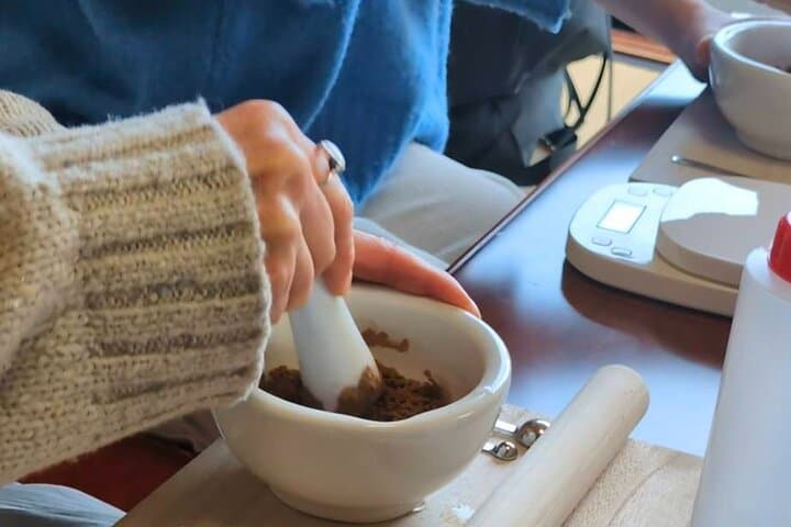 Memories in Scent: Kyoto Handmade Incense Crafting — photo 4