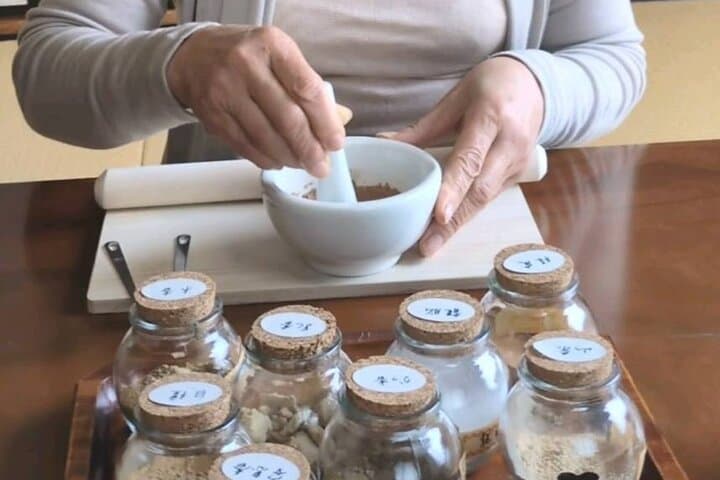 Memories in Scent: Kyoto Handmade Incense Crafting — photo 6