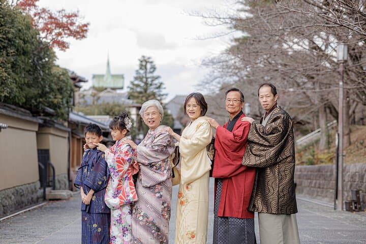 Kanazawa: Family-Friendly Kimono & Yukata Experience at WARGO — photo 8