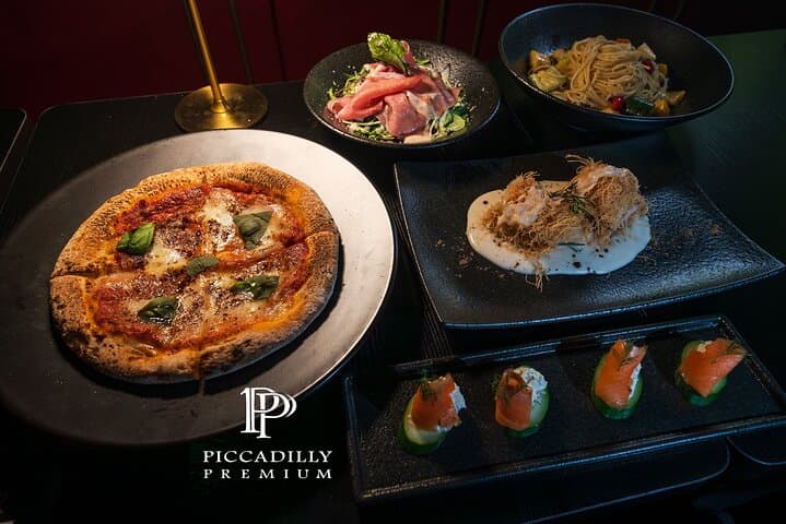 Osaka Umeda: PICCADILLY Live Show &Shisha& Nightclub Entry+Drink — photo 15