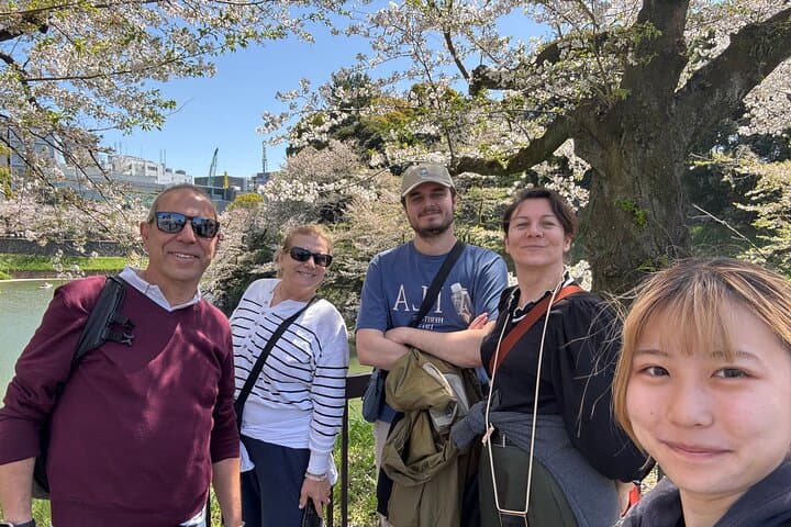 Tokyo Imperial Palace with Kagurazaka Alley Tour — photo 16