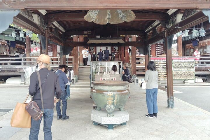 Near Osaka: Chant & Pray at Historic Nakayama-dera Temple — photo 11