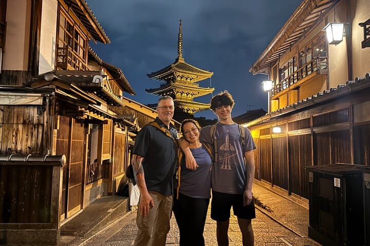 Kyoto Magical Night English Tour: Gion & Fushimi Inari Shrine — photo 6
