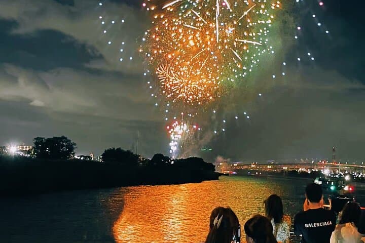 Tokyo SumidaRiver Fireworks Festival Cruise& Dinner& Show& Drinks — photo 12