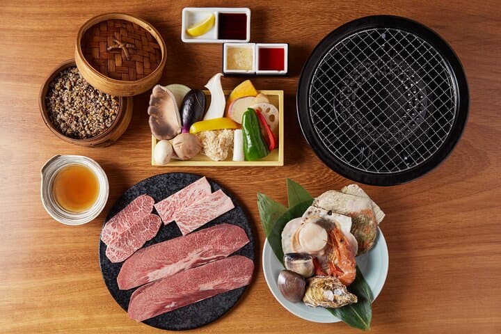Unique Tokyo Dining Experience with Live Ama Diving — photo 4