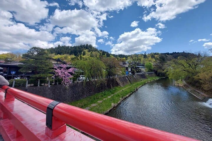 Day Trip for Shirakawago ,Takayama & gujo hachiman from Nagoya — photo 18