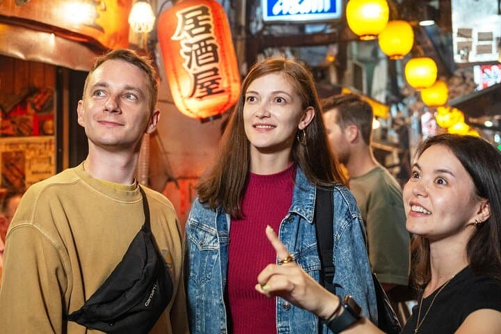 Tokyo: Shinjuku Bar Hopping & Night Walking Tour — photo 3