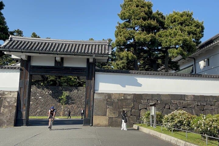 Tokyo Imperial Palace Private Shogun Tour — photo 11