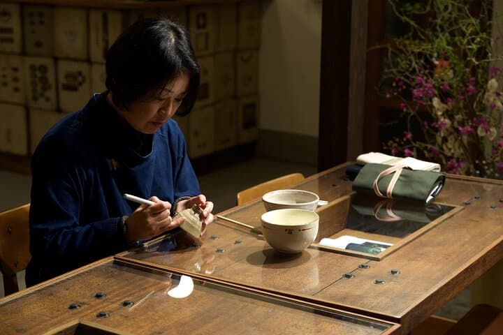 Kintsugi Workshop: Beauty in Brokenness — photo 2